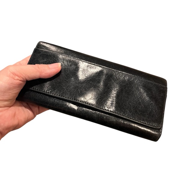HOBO Handbags - HOBO Black Leather Wallet Clutch Snap Closure Interior Floral Design Stylish